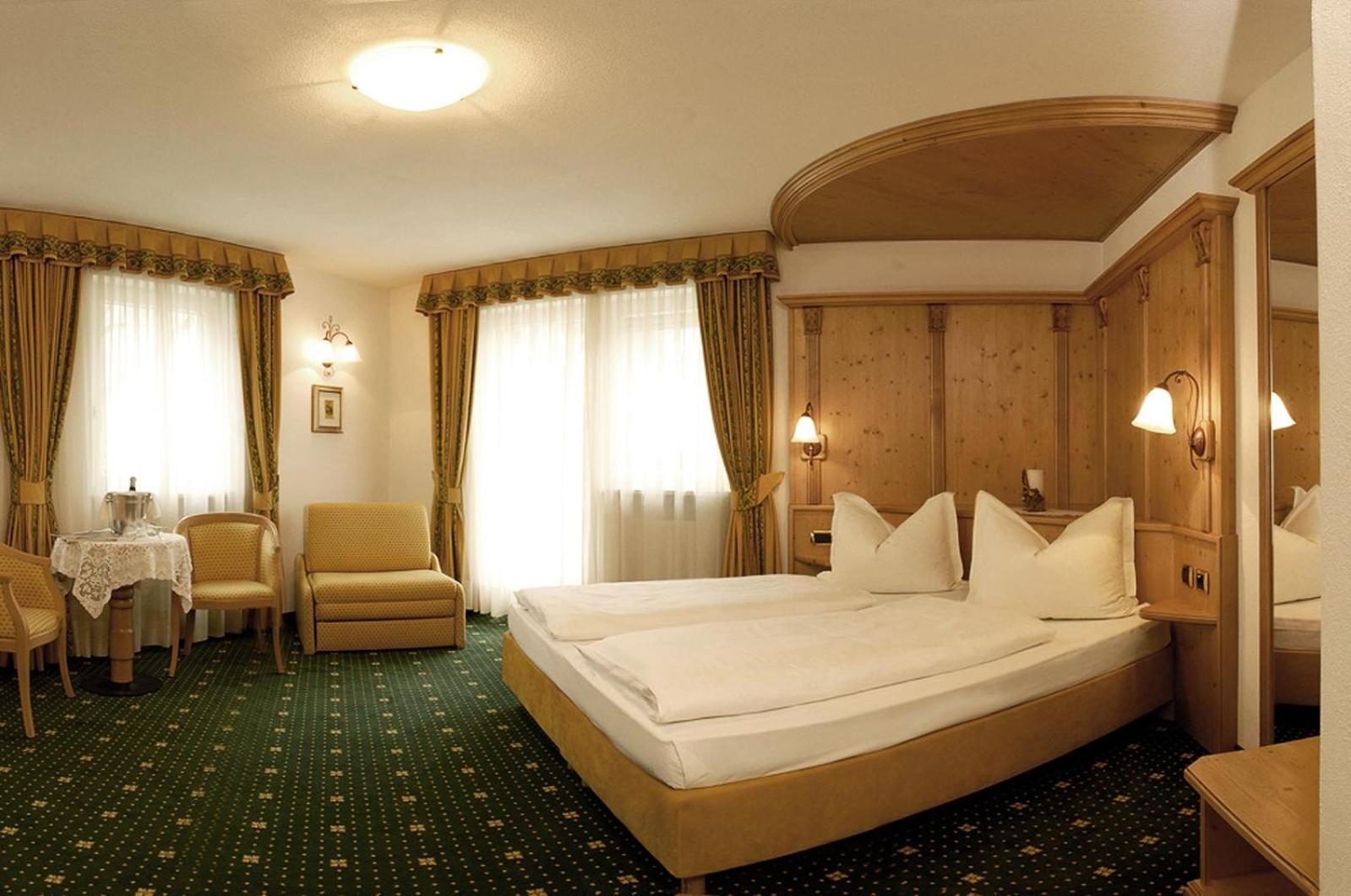 Hotel Maria Ortisei Kültér fotó