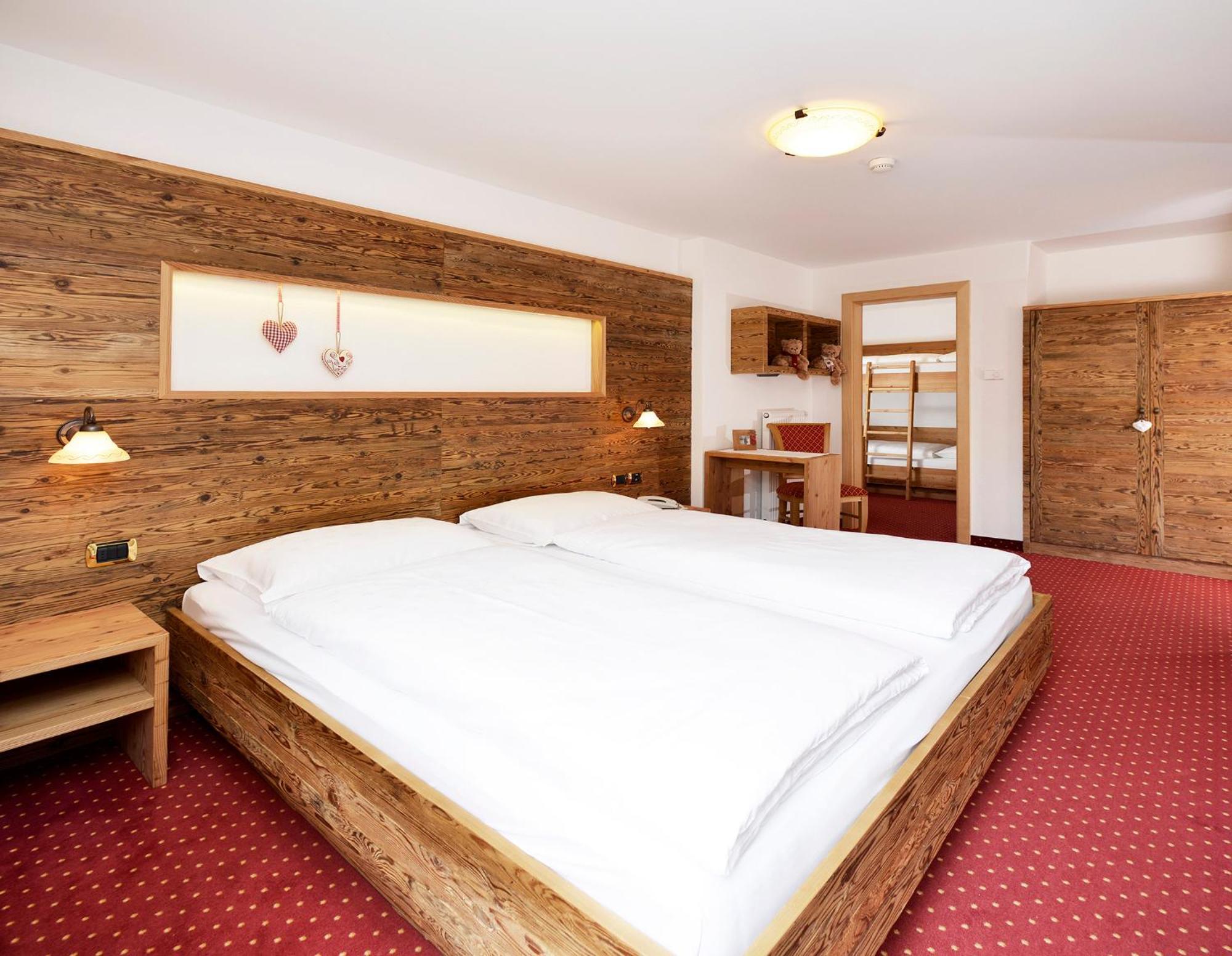 Hotel Maria Ortisei Kültér fotó