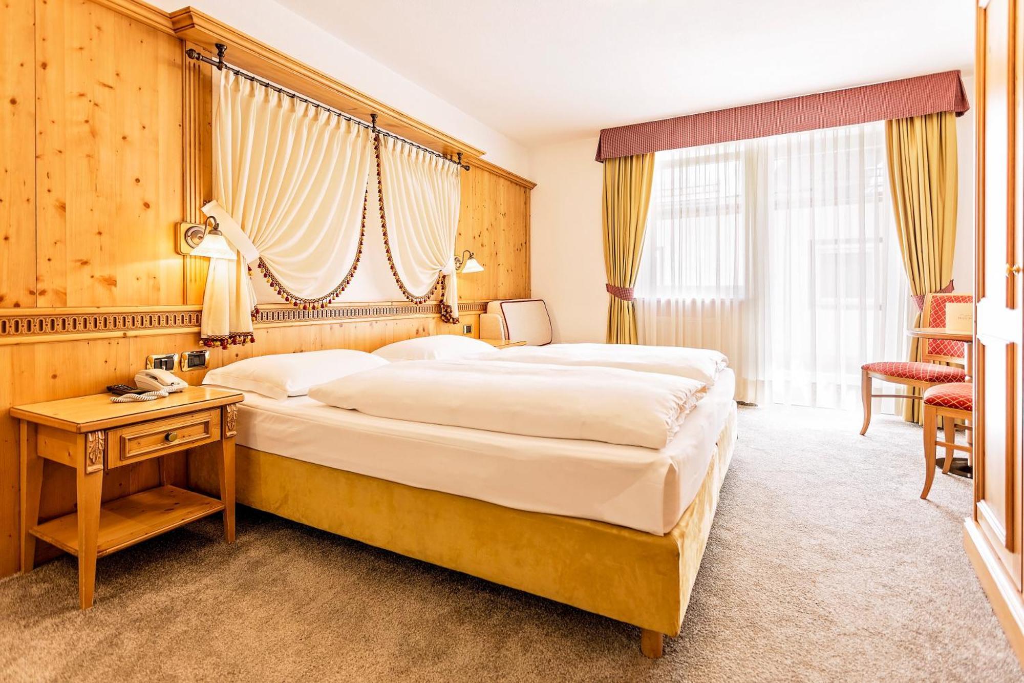 Hotel Maria Ortisei Kültér fotó
